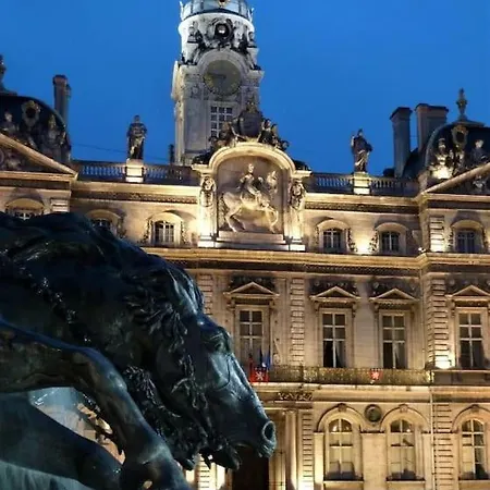 Апартаменты Milan, Centre Historique Et Climatise, 1er Лион